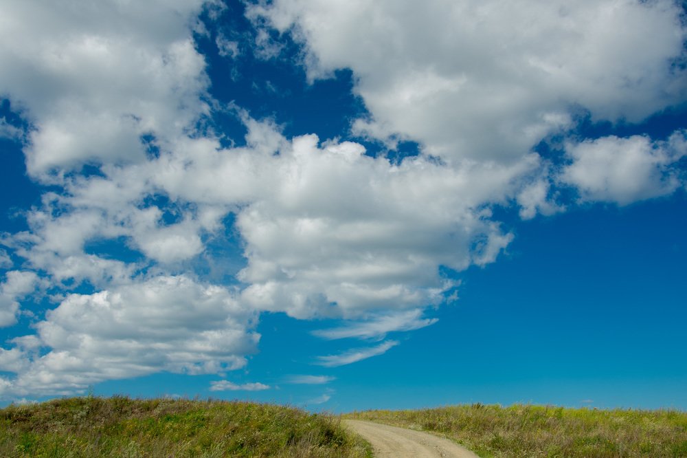 по дороге с облаками