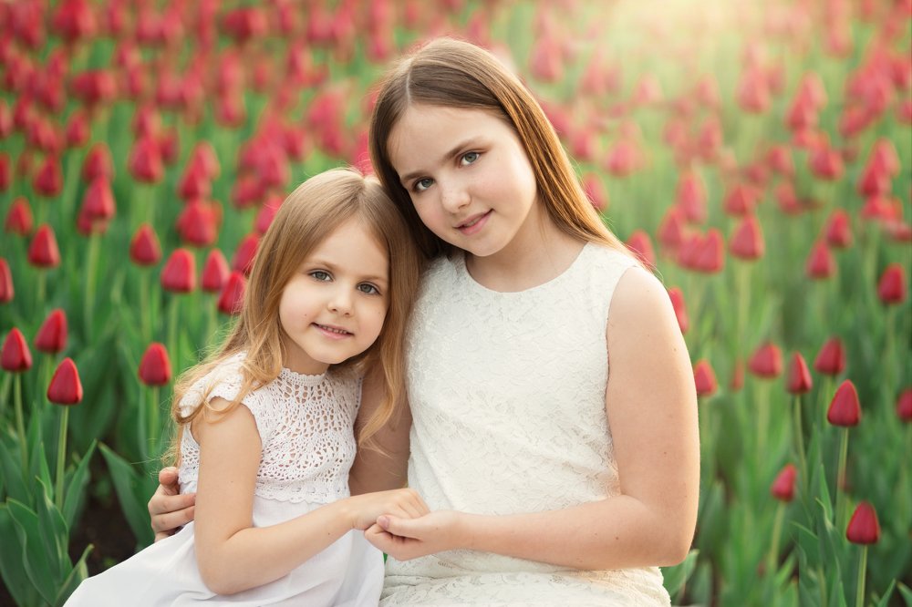 Две сестрички