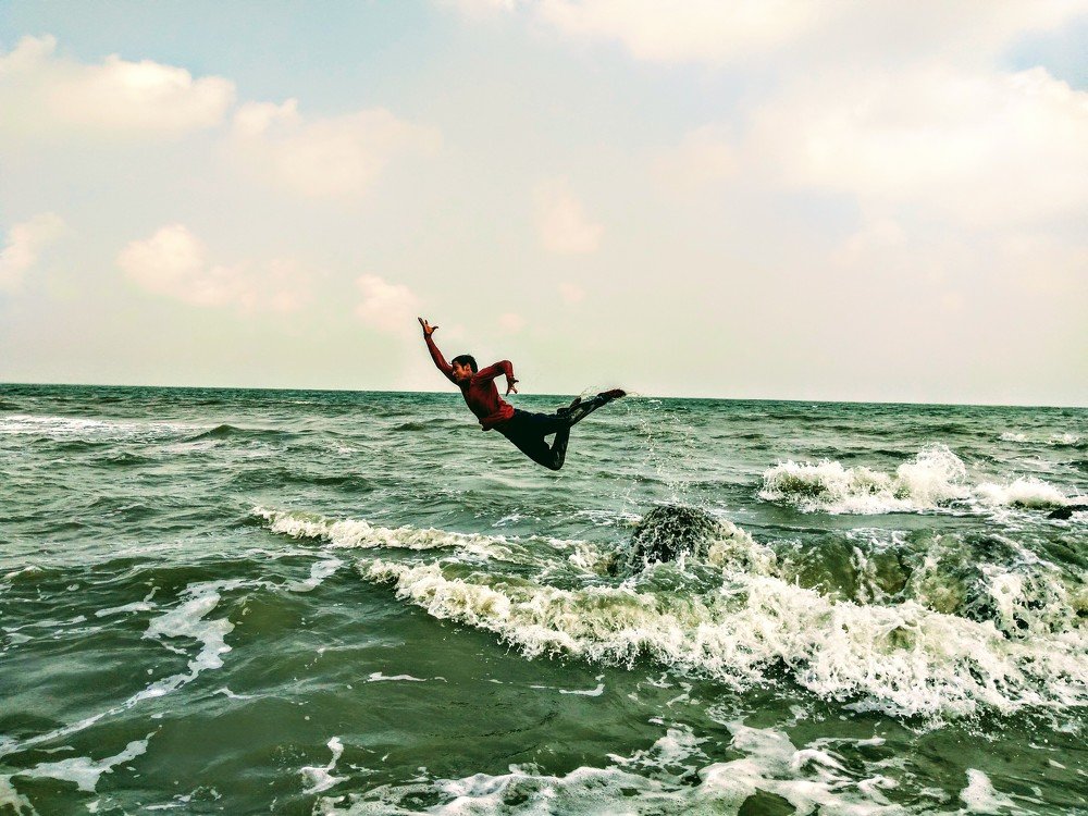 Friend of joyous ocean