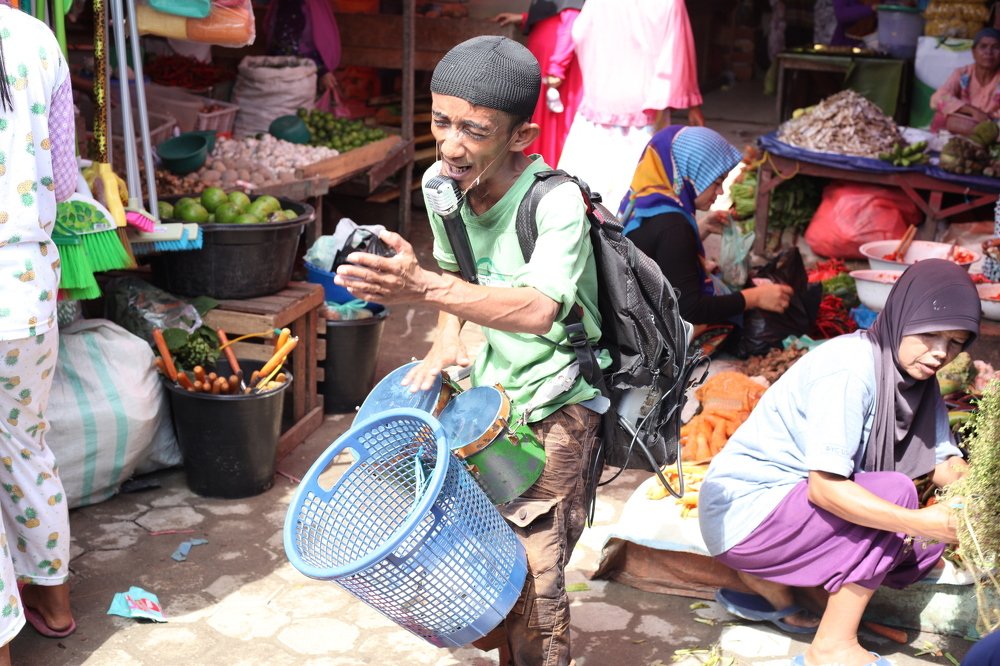 expression of street musicians