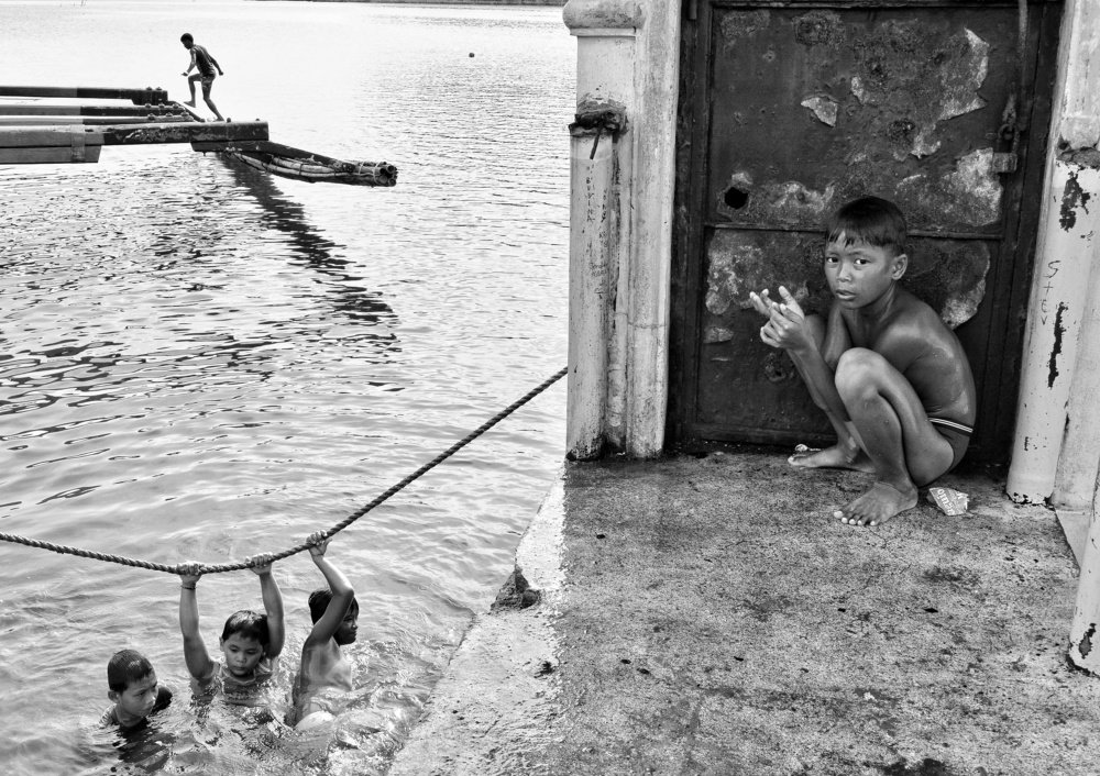 "Tatlong Kwento"