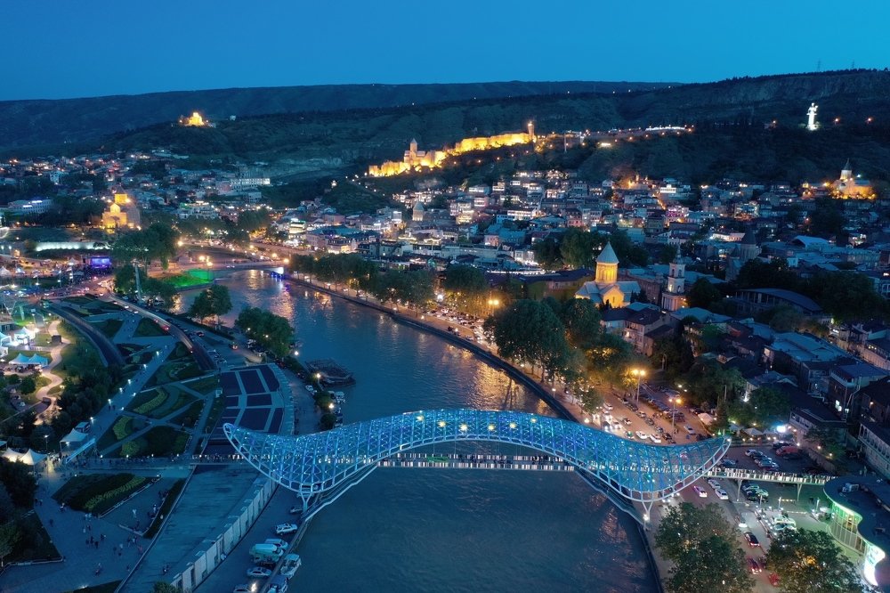 Город в голобом