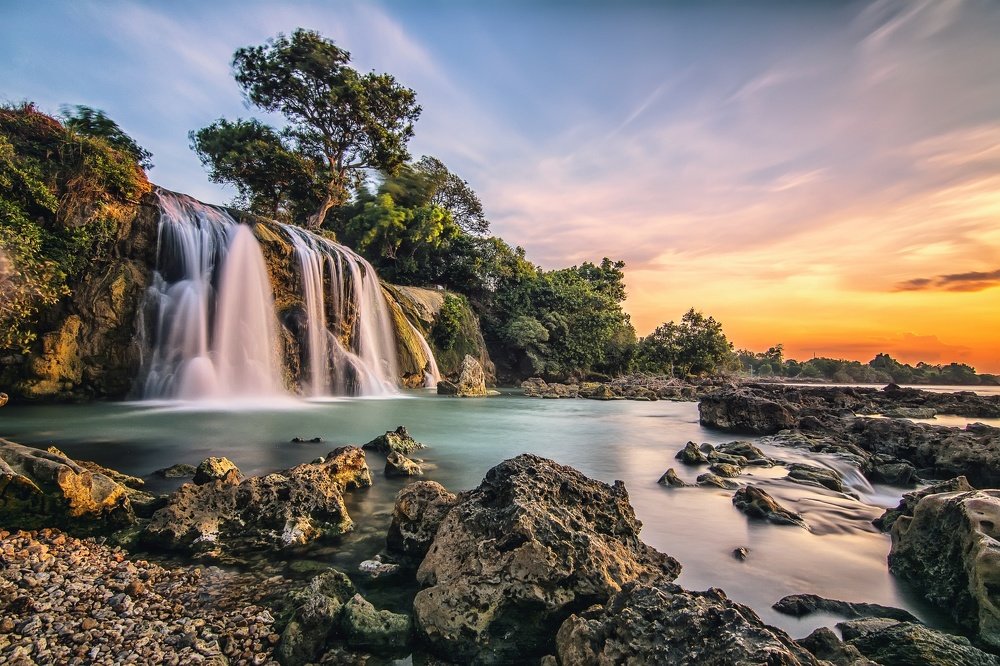 Toroan Waterfall during the sunset