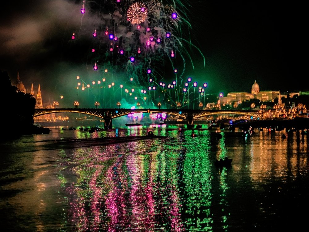 Fireworks on the Danube 3
