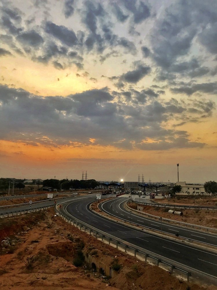 Highway view on a Evening