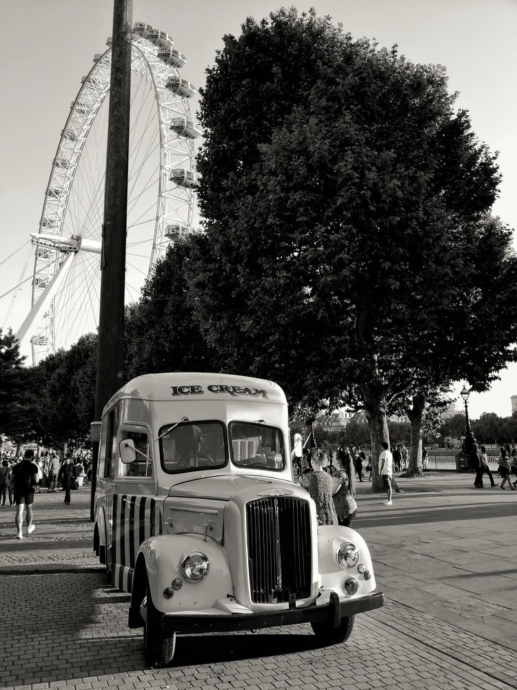 Ice Cream Truck and the London Eye