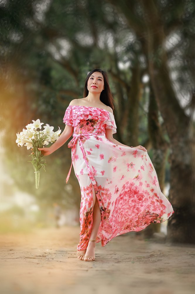 Bách hợp tháng 4