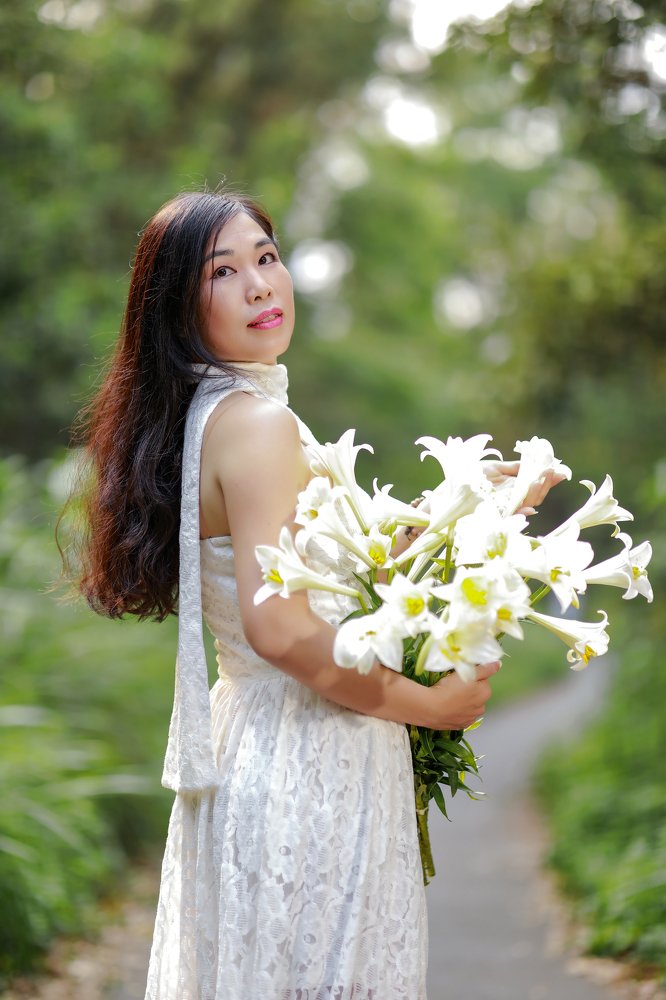 Bách hợp tháng 4