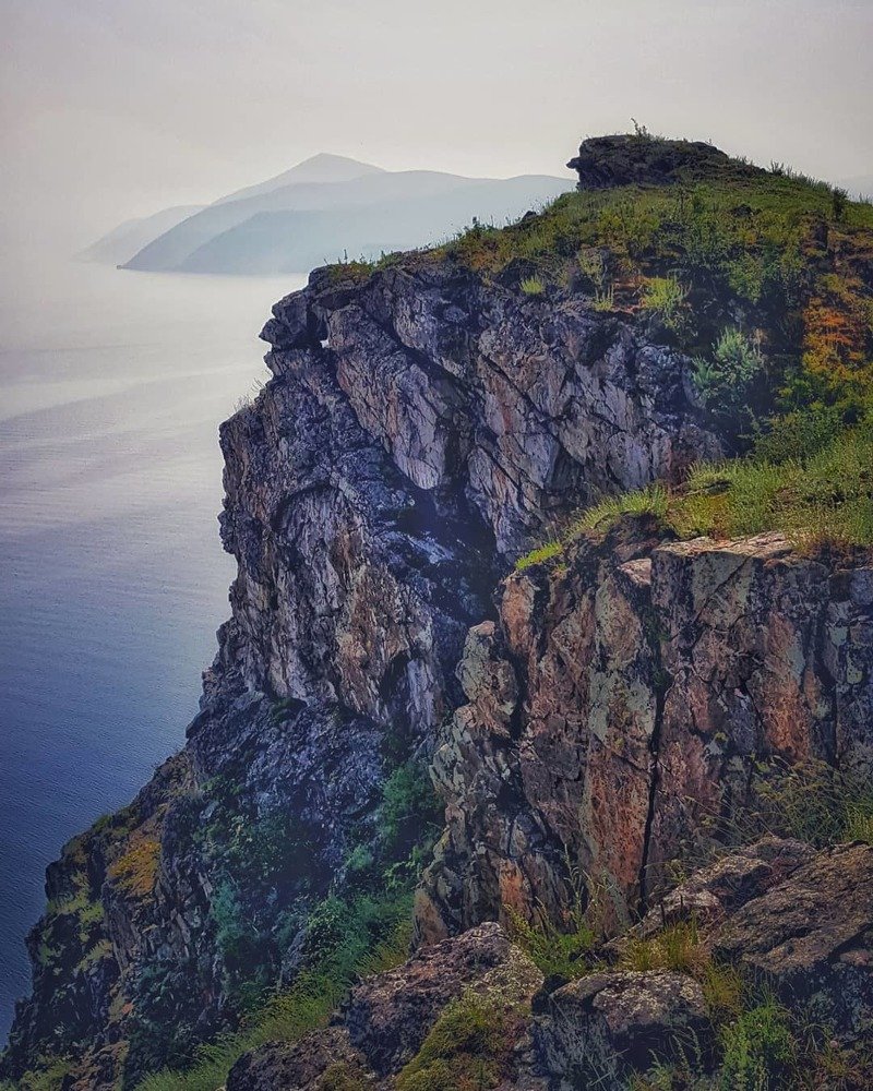 Утро на Байкале