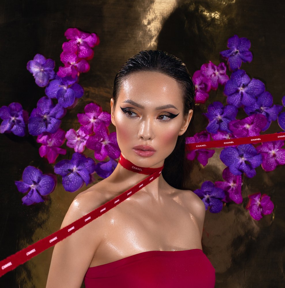 E una musa che ci invita