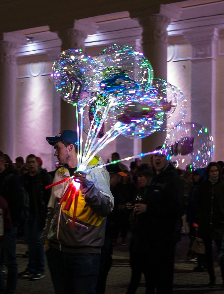 Продавец шаров