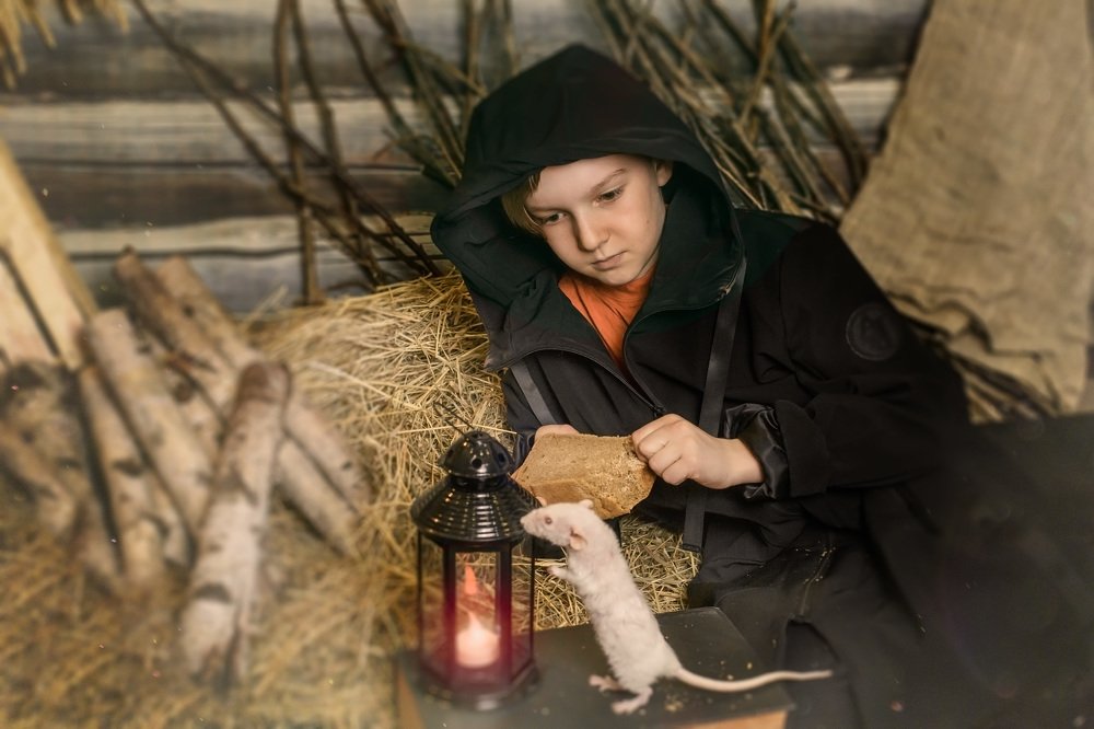 Мальчик с крысой