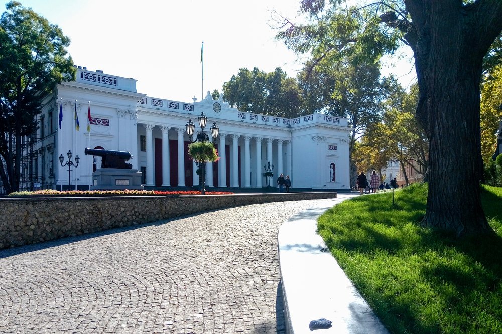 Одесса, белый дом