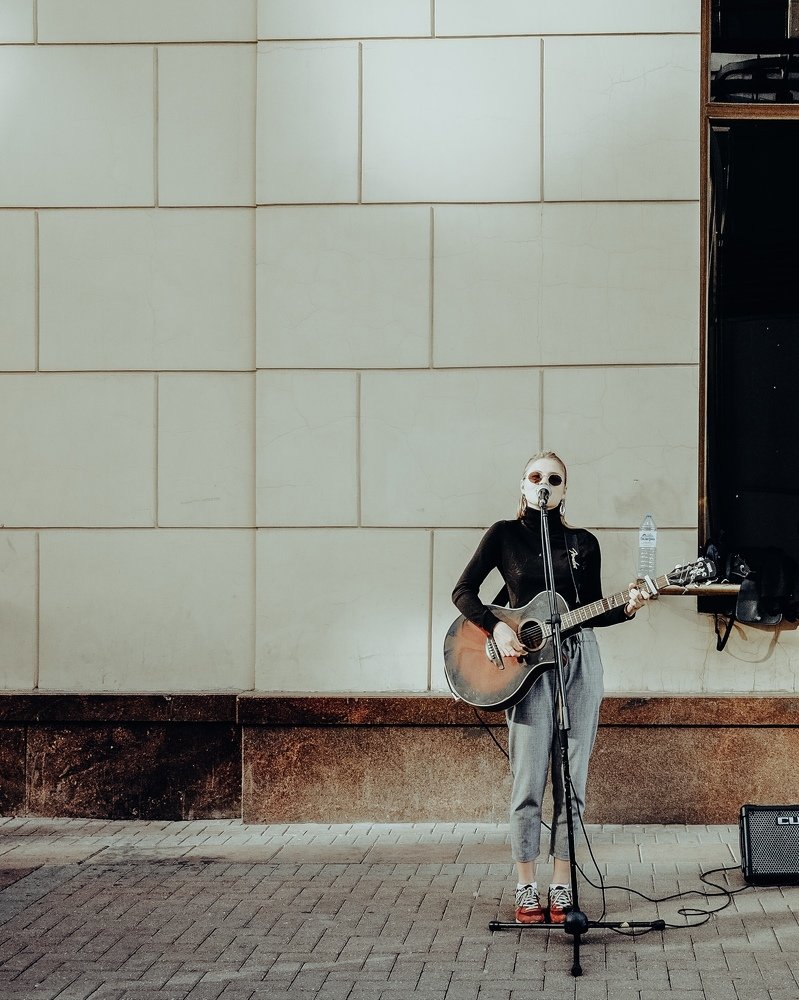 Уличный музыкант