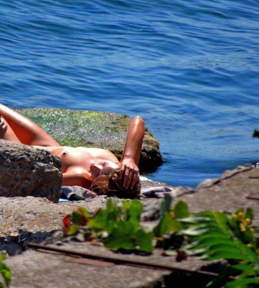 Спряталась