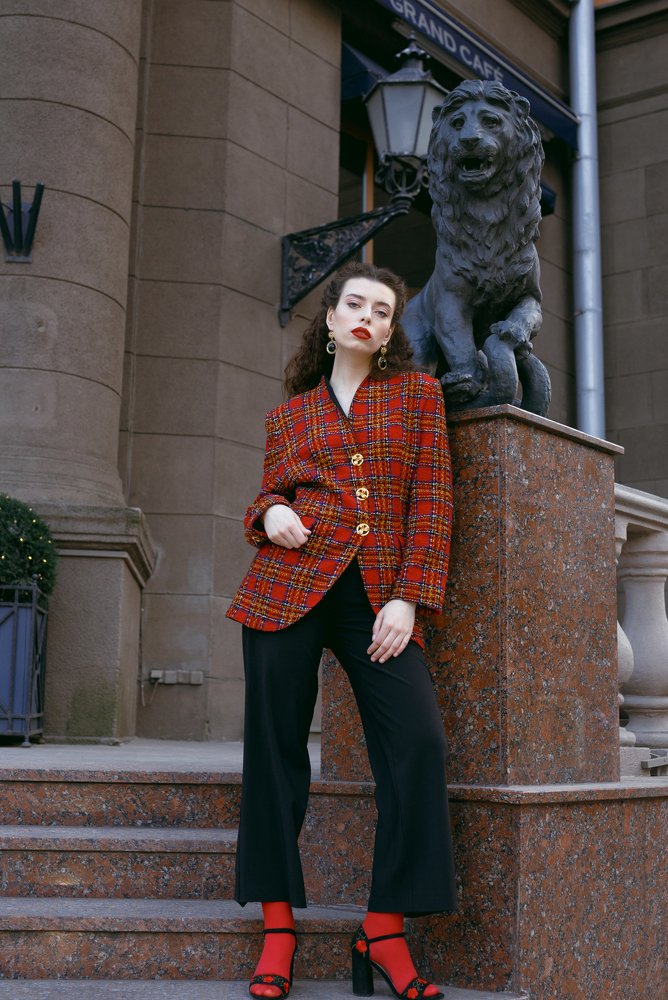 Светлана возле Гранда