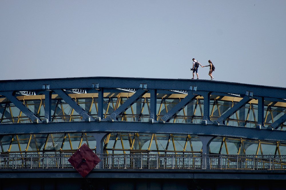 Двое на мосту