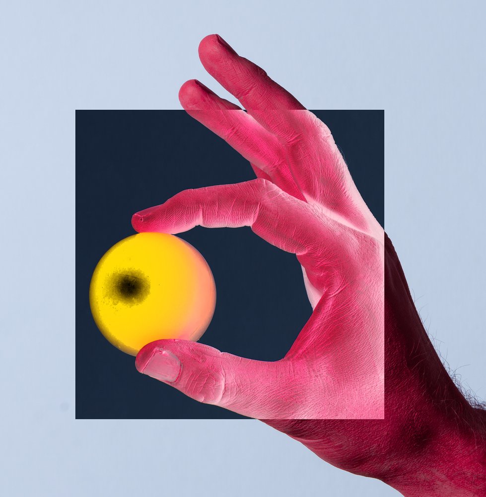 ок и жёлтый шарик