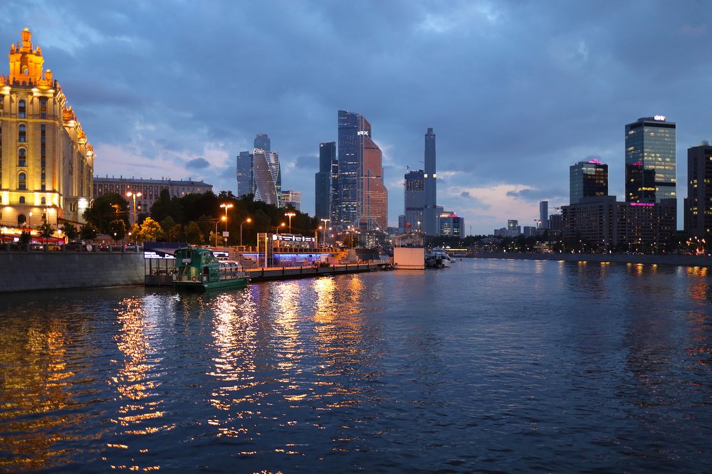 Москва вечерняя