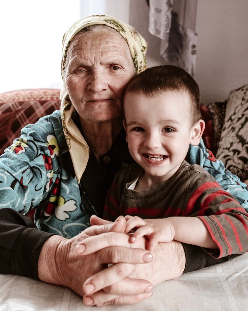 Бабушка и внук
