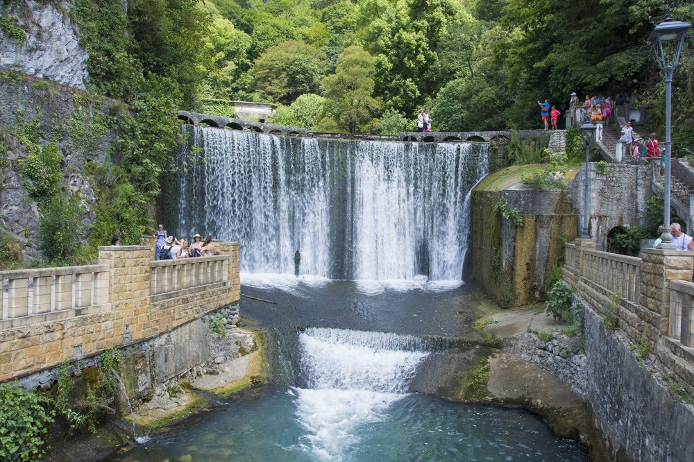 Искусственный Водопад