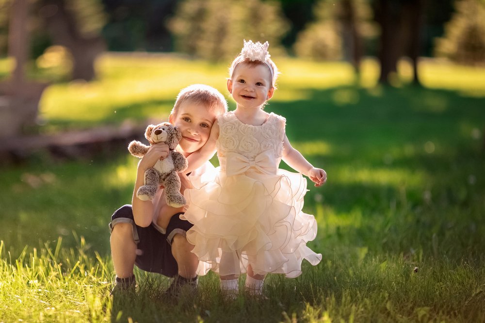 брат с сестрой