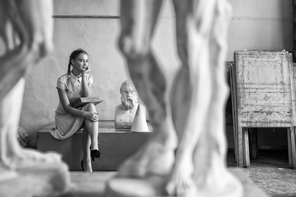 В классе рисунка.