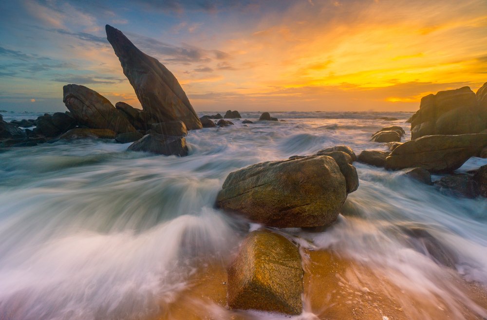 Bình Minh Sóng Trào