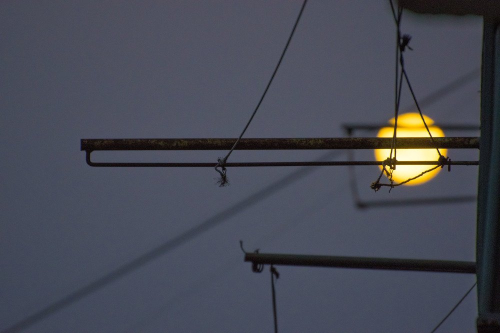 На закате дня.