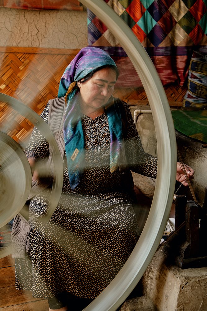 Изготовление шёлковой нити