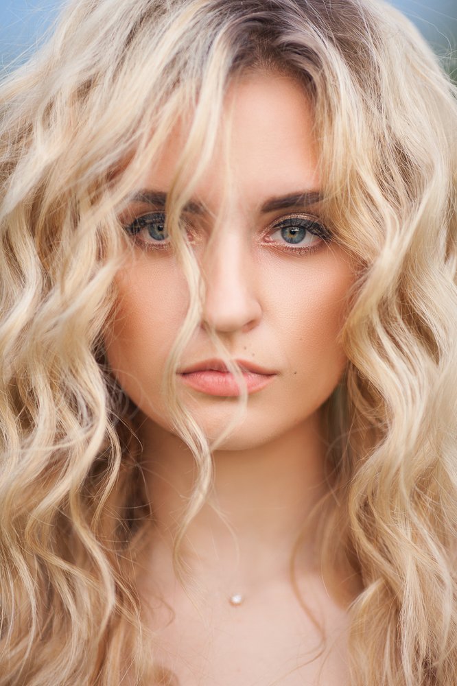 А в глазах сталь