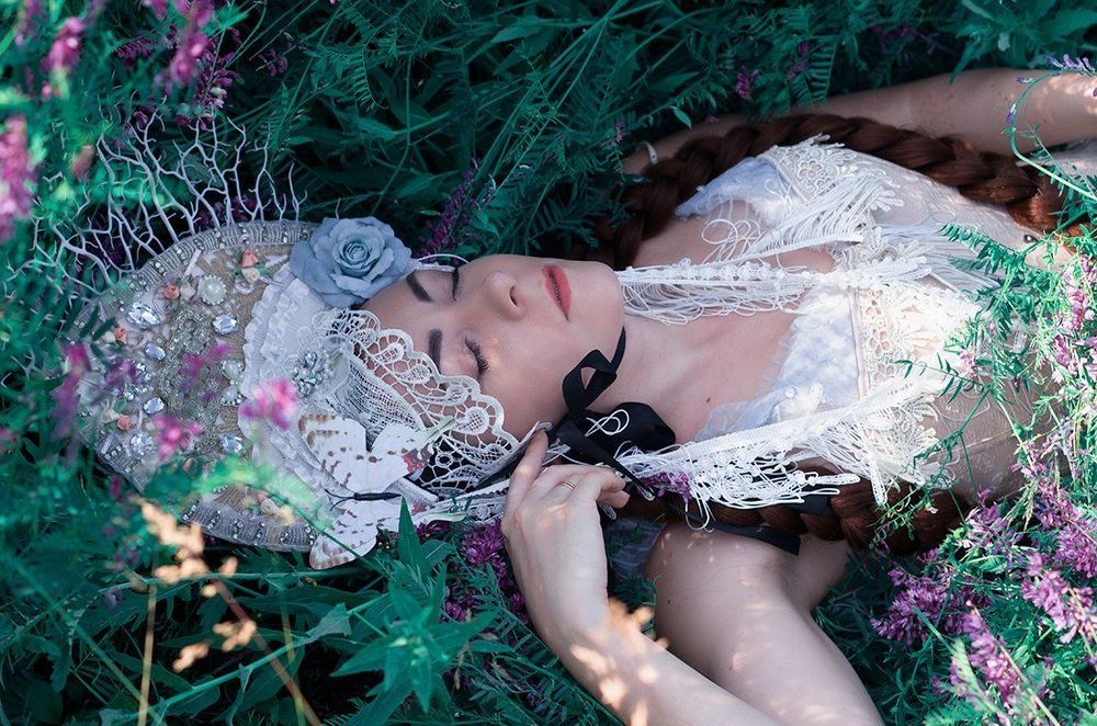 Девушка в Поле