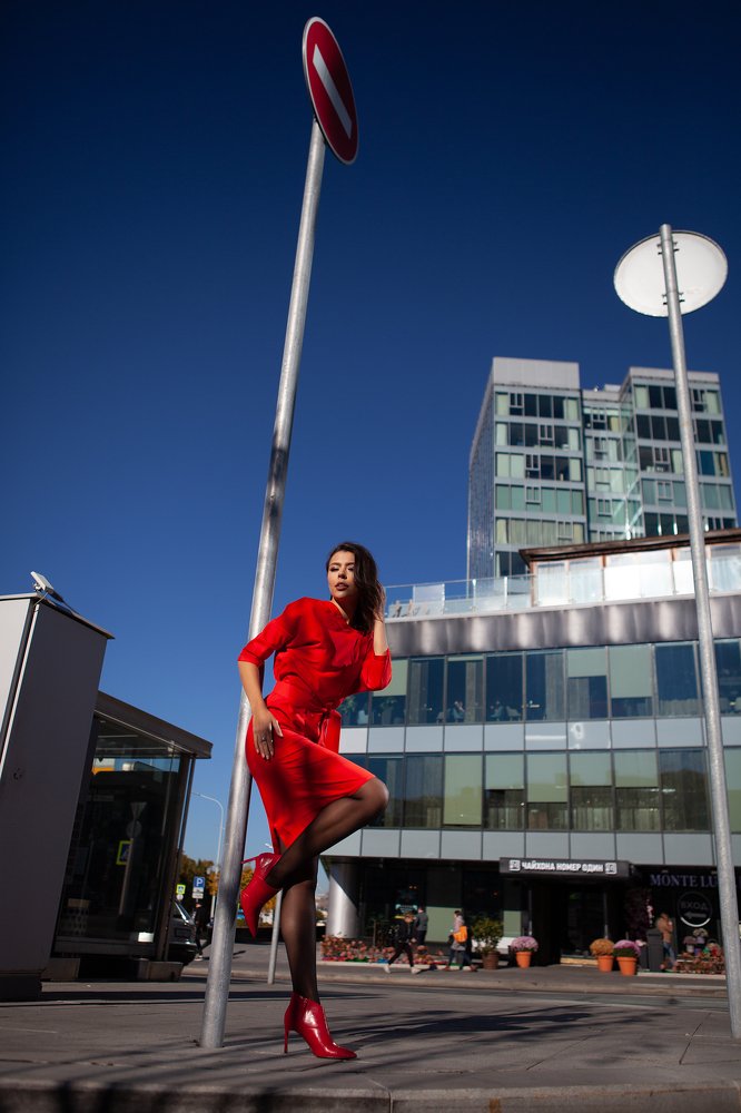 Красное платье 2