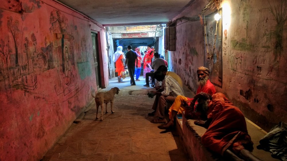 lane of varanasi