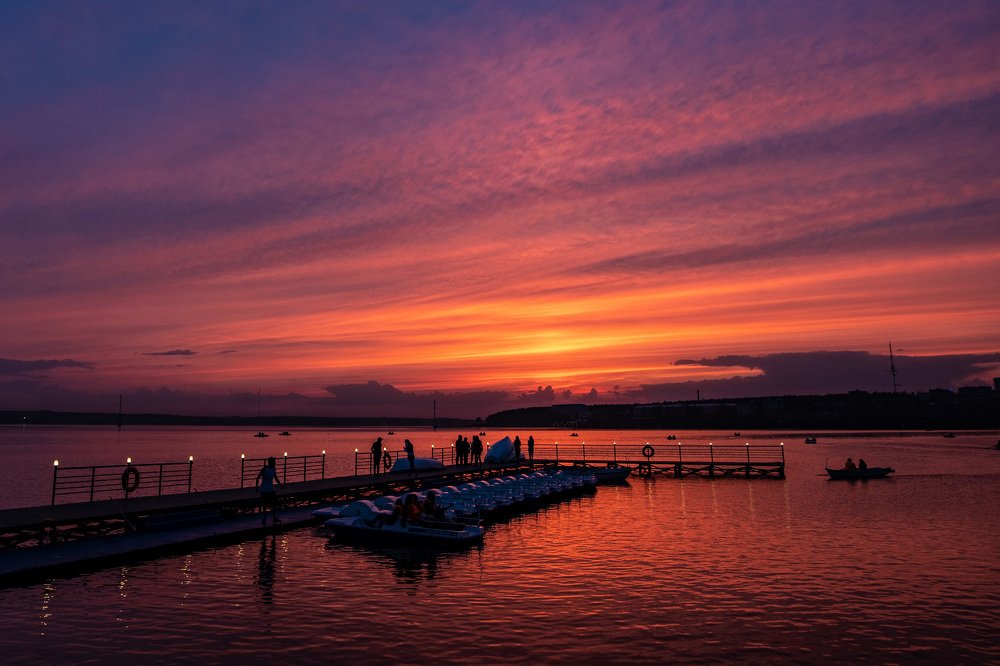 Лодочная станция на закате