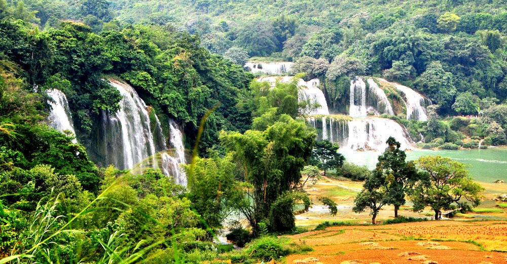 Ban Gioc Waterfall 2
