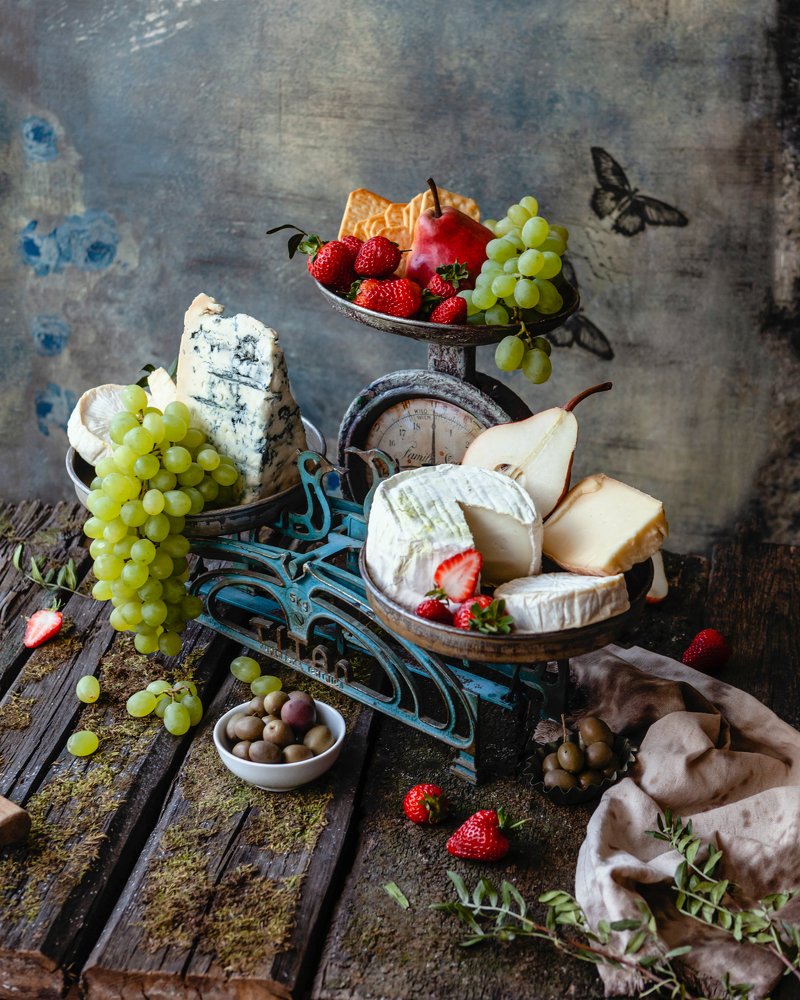 Сыр и фрукты