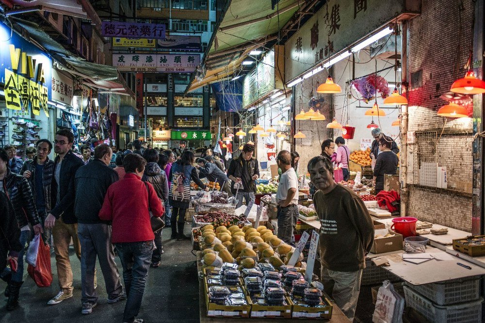 На ранке у дома