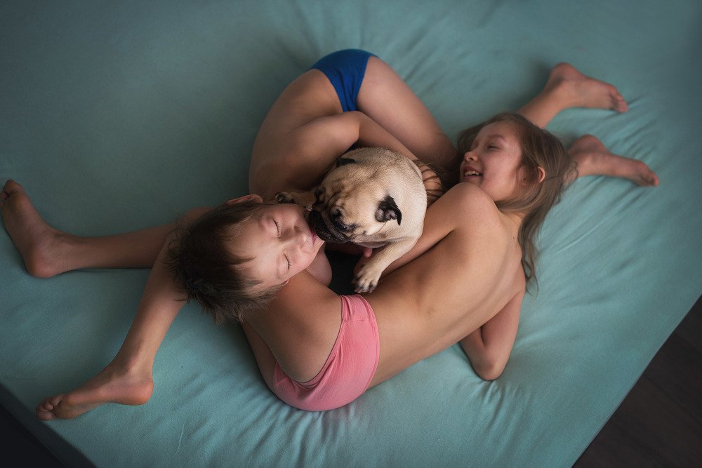 Три ребенка.