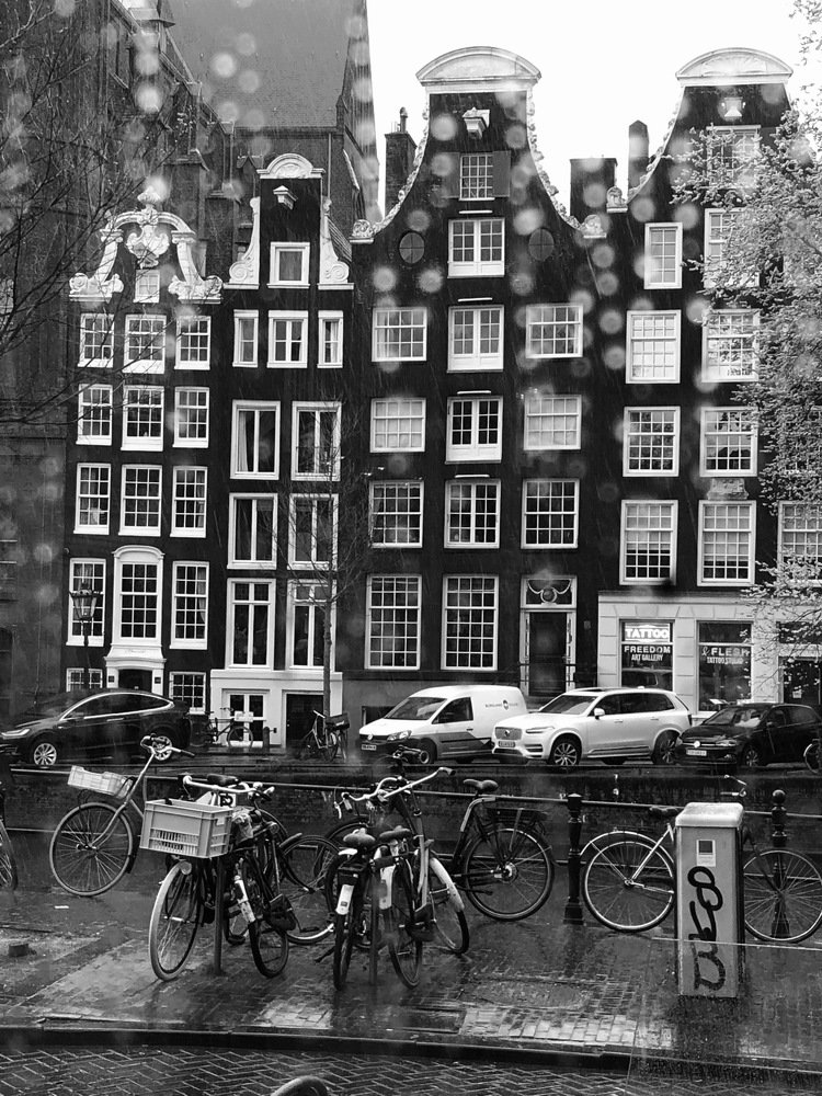 «Rain in Amsterdam...“