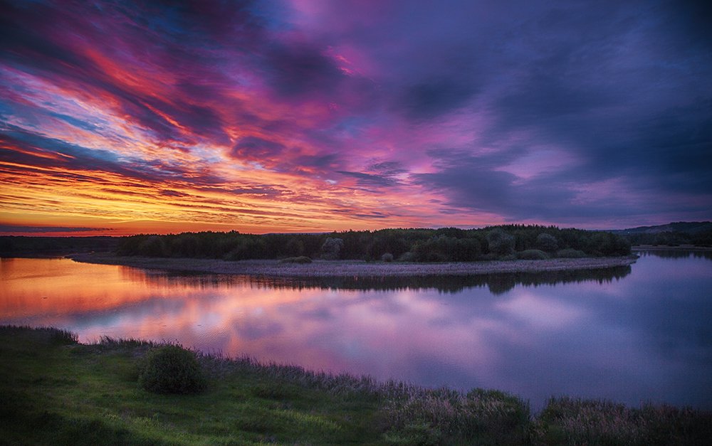 Рассвет над островом