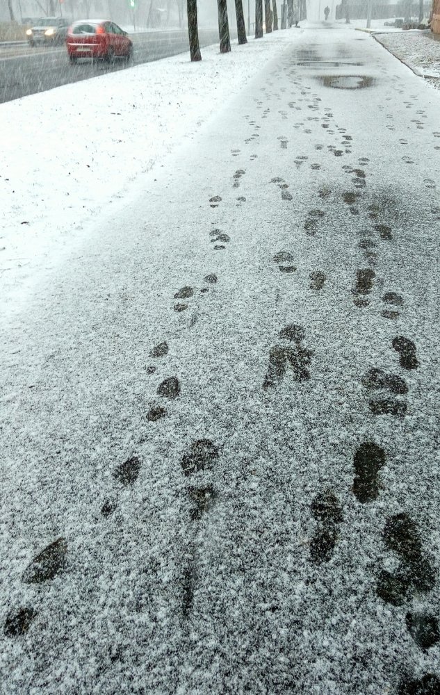 Мартовский снег