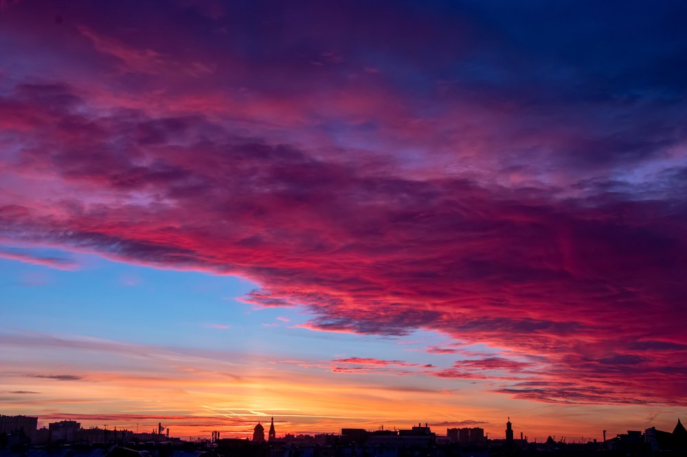 Закат над городом Санкт-Петербург