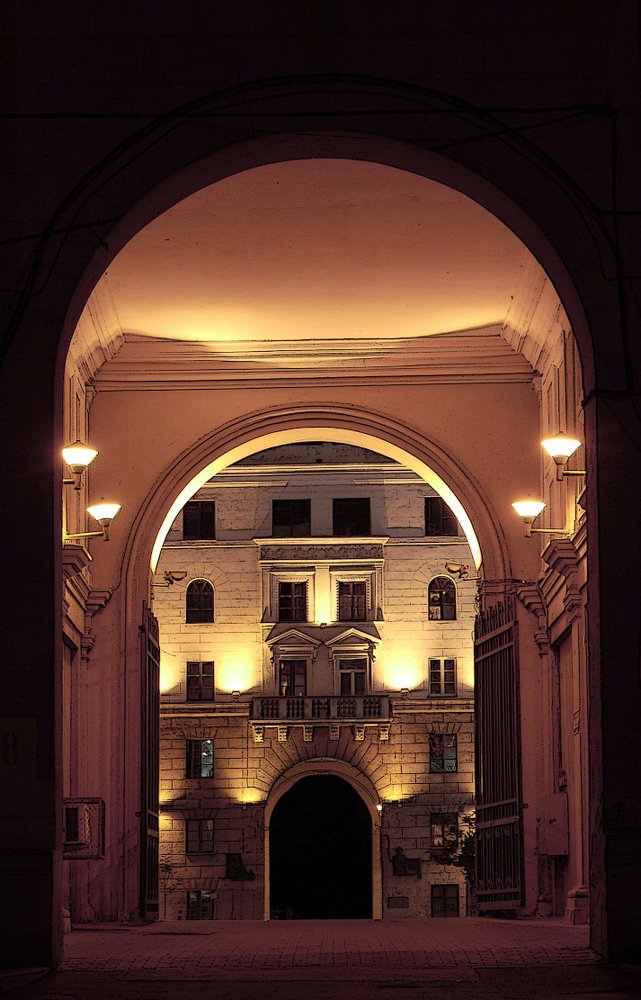 Двери в ночь