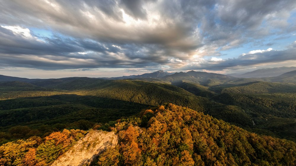 Закатный Вид на гору Большой Тхач