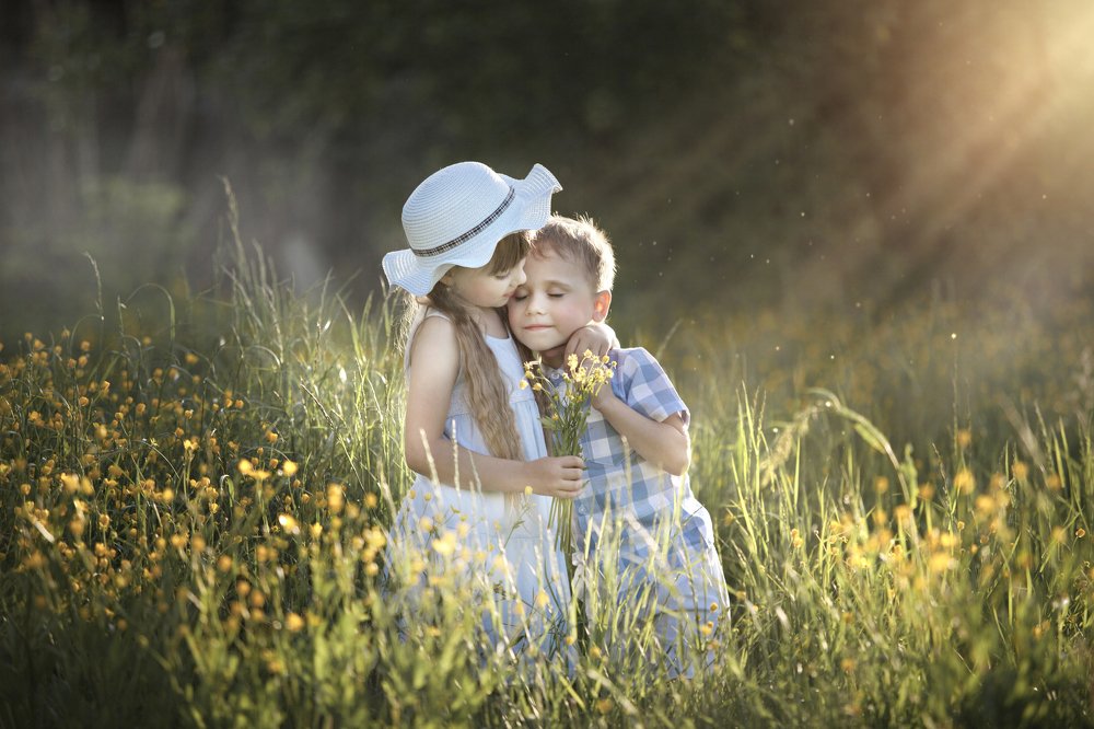 Идти по жизни рука об руку вместе с сестрой - бесценно!