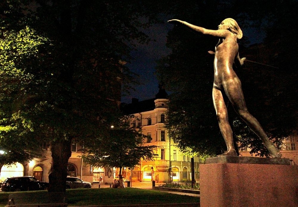 девушка и ночь