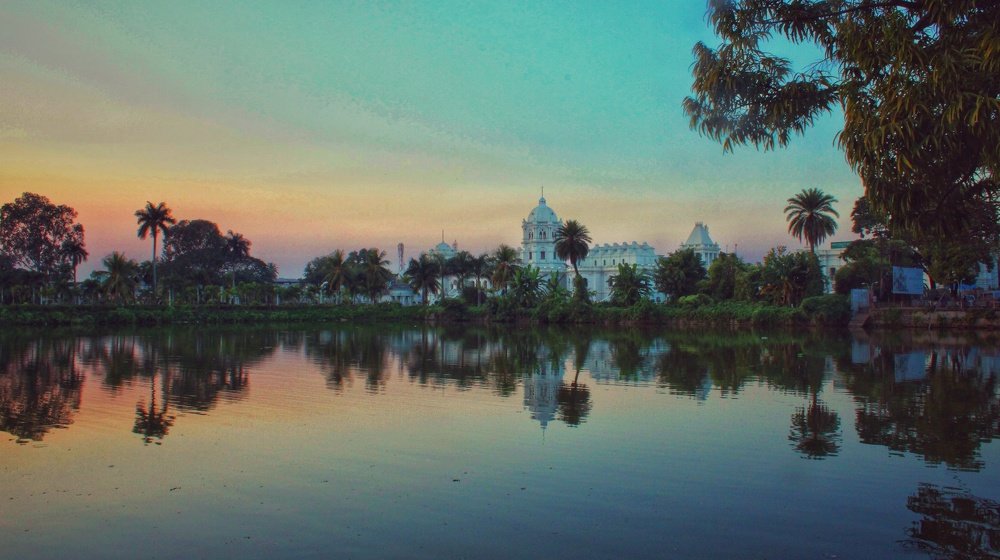 The sunrise in the city