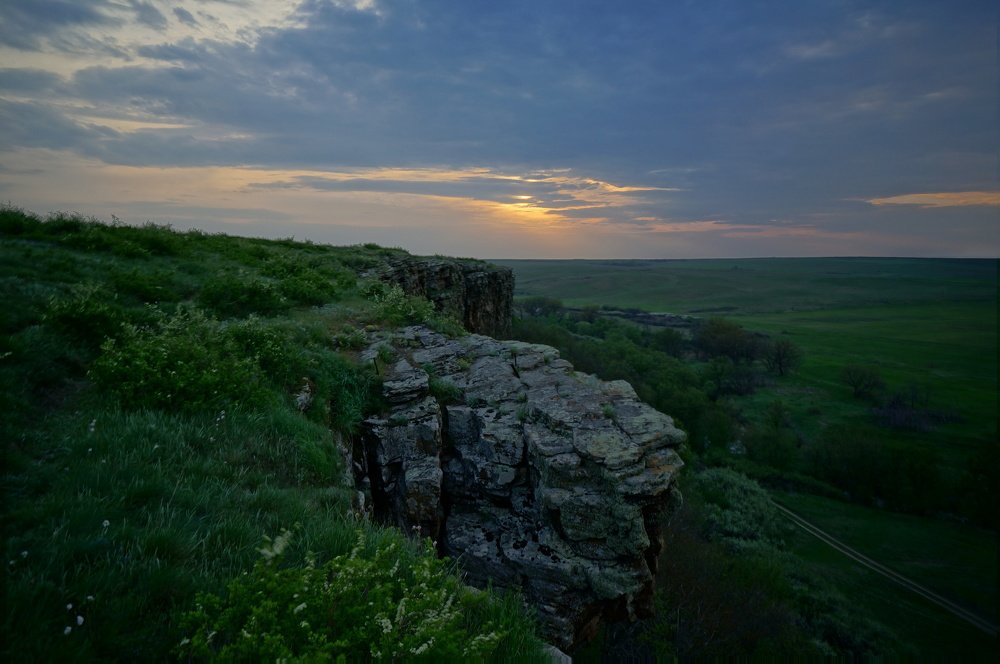 На закате