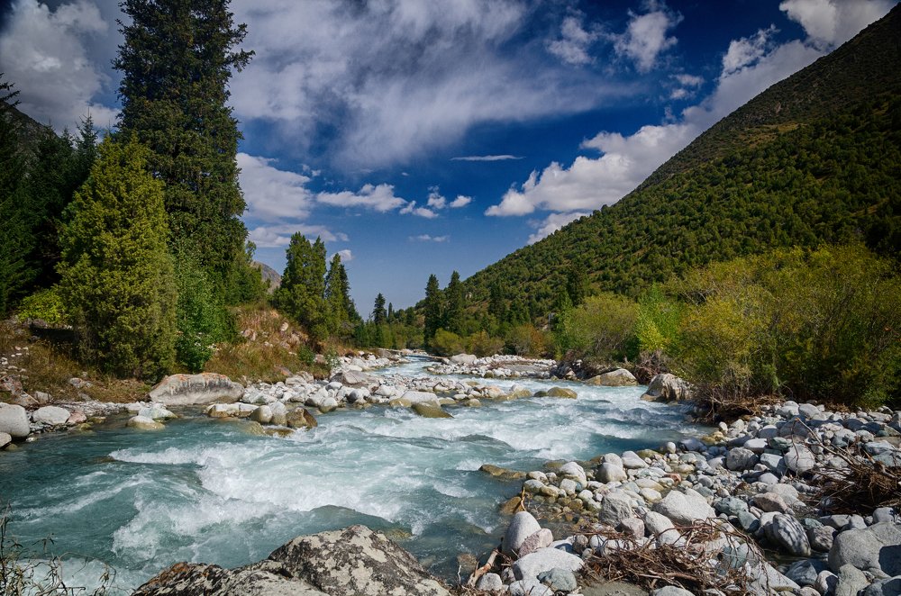 река в  Киргизии